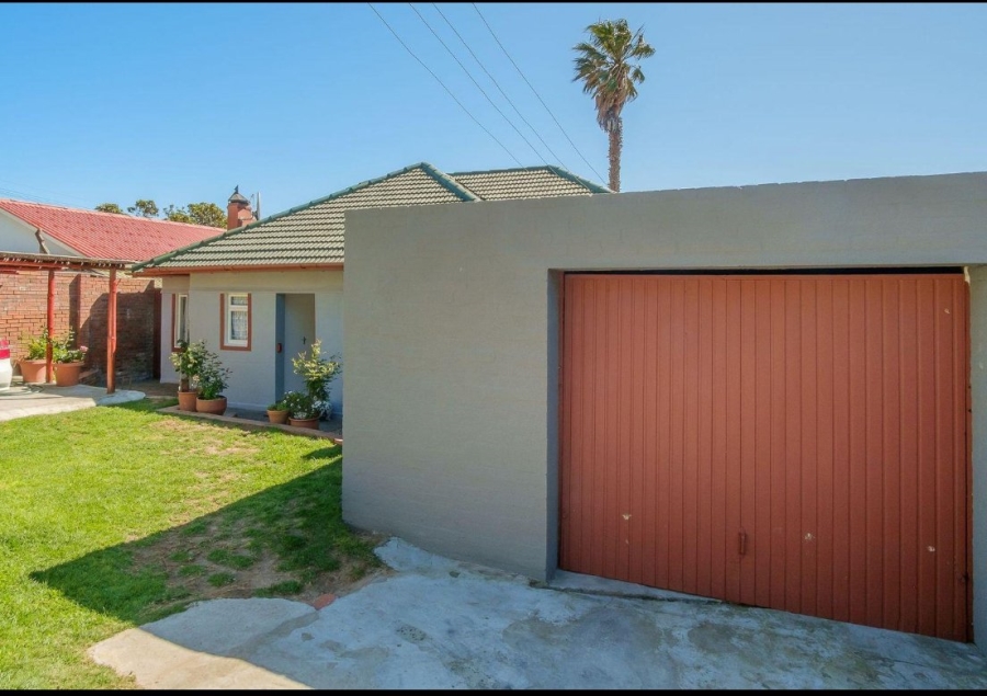 4 Bedroom Property for Sale in Fish Hoek Western Cape